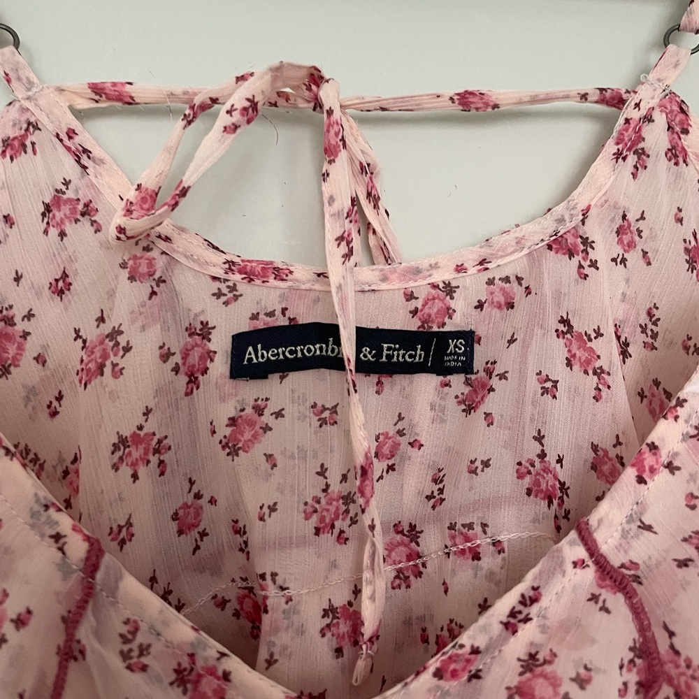 Abercrombie & Fitch floral asymmetrical tank top - Picture 2 of 4